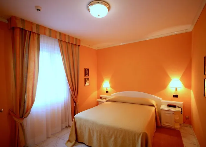 Leri 酒店 蒙特科隆博